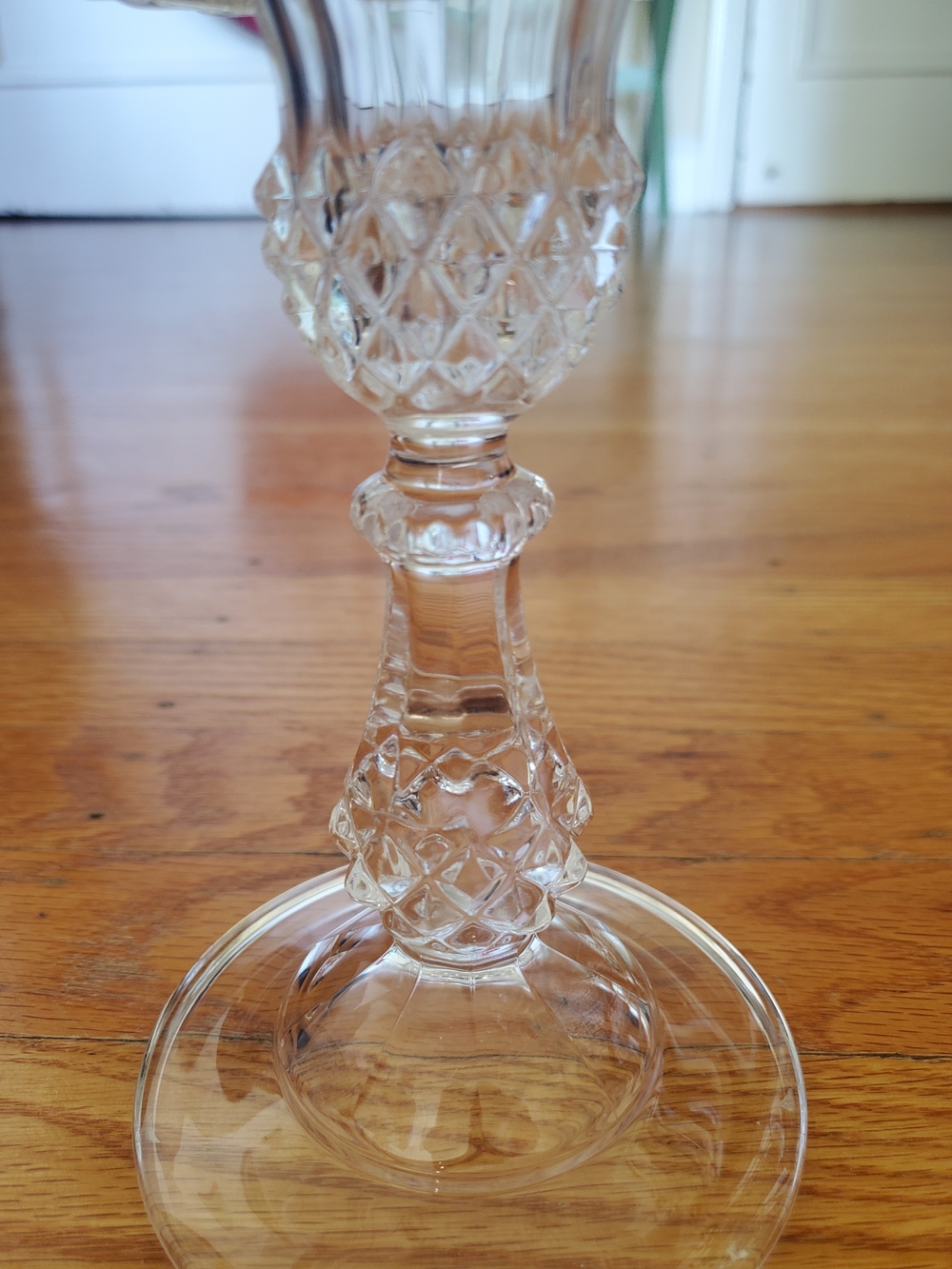 Clear Glass Pedestal Cake Stand - Elegant Scalloped Design - Picture 6 of 8